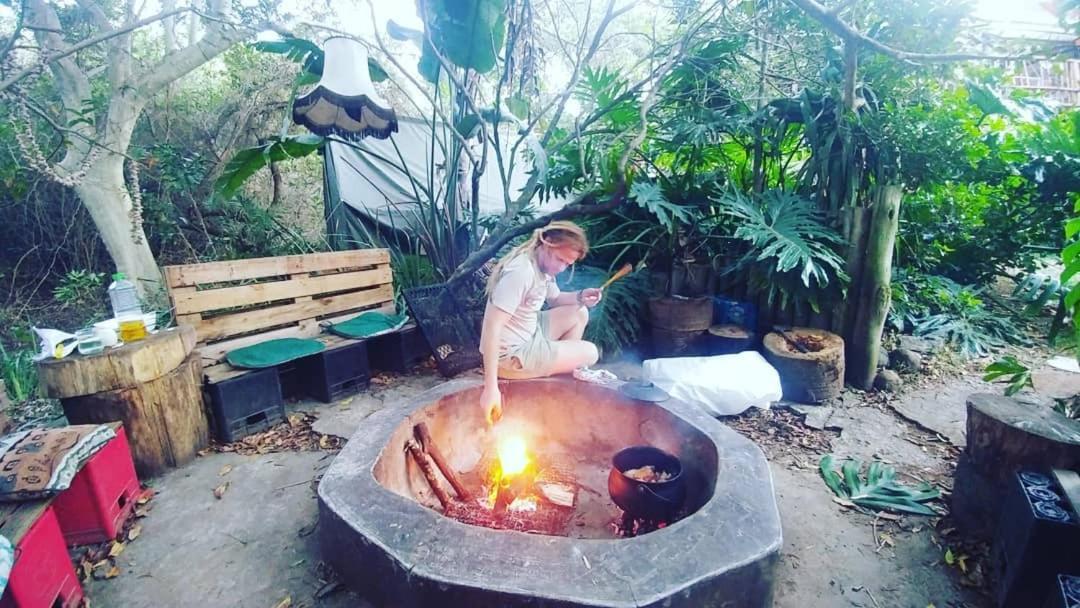 In The Green Backpackers Морганс Бей Екстериор снимка
