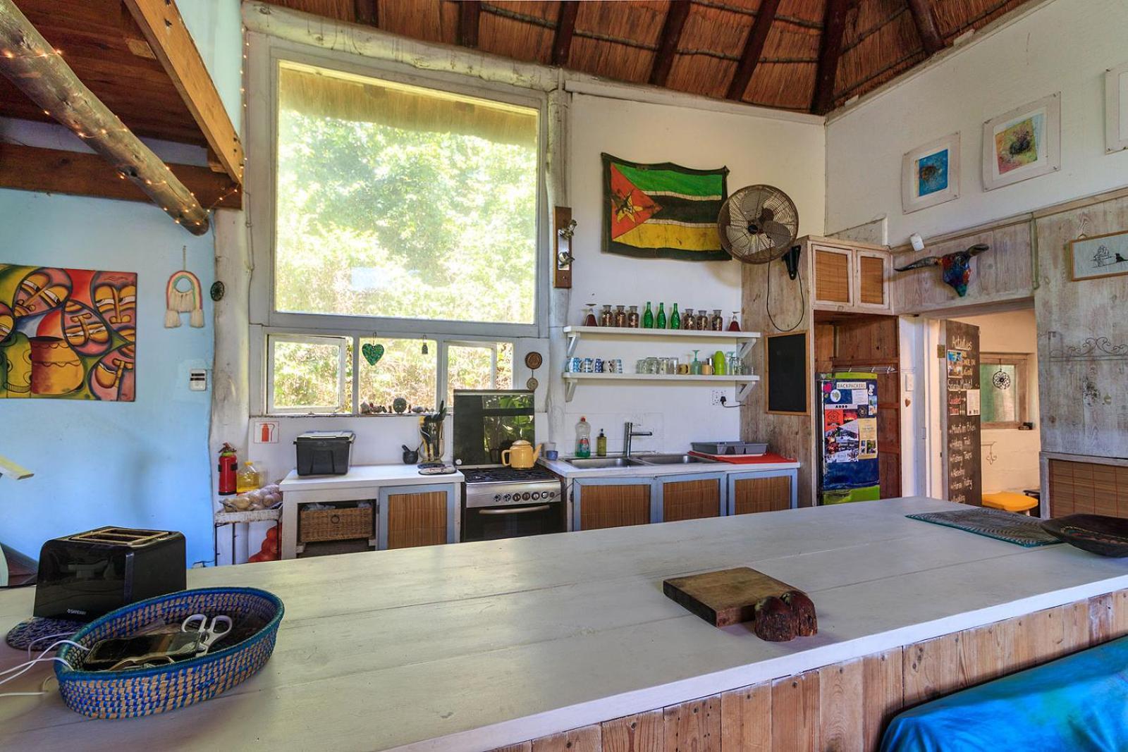 In The Green Backpackers Морганс Бей Екстериор снимка