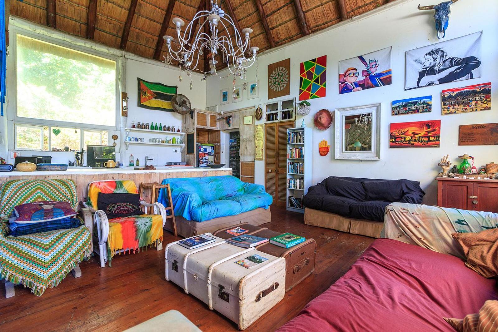 In The Green Backpackers Морганс Бей Екстериор снимка
