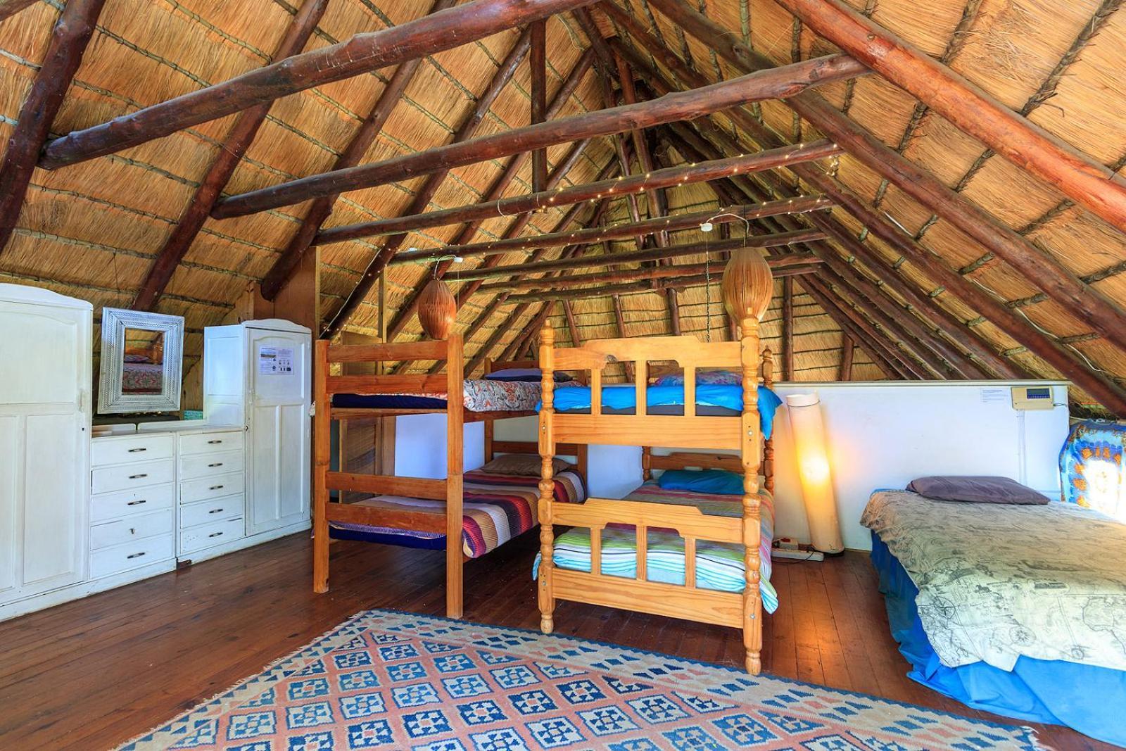 In The Green Backpackers Морганс Бей Екстериор снимка
